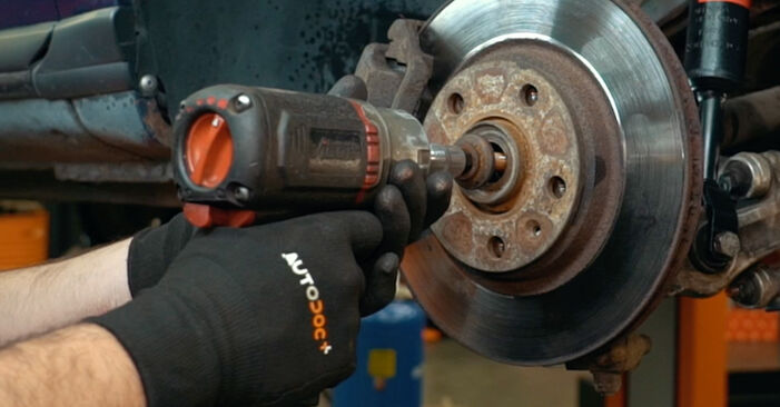 Replacing Shock Absorber on Audi A4 B5 1996 1.6 by yourself