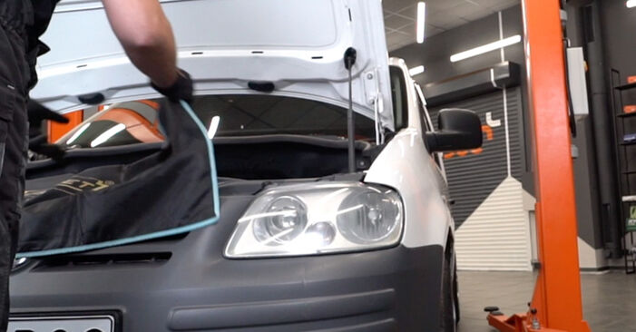 VW Caddy III Kombi (2KB, 2KJ, 2CB, 2CJ) 1.9 TDI Cewki zapłonowe wymiana: przewodniki online i samouczki wideo