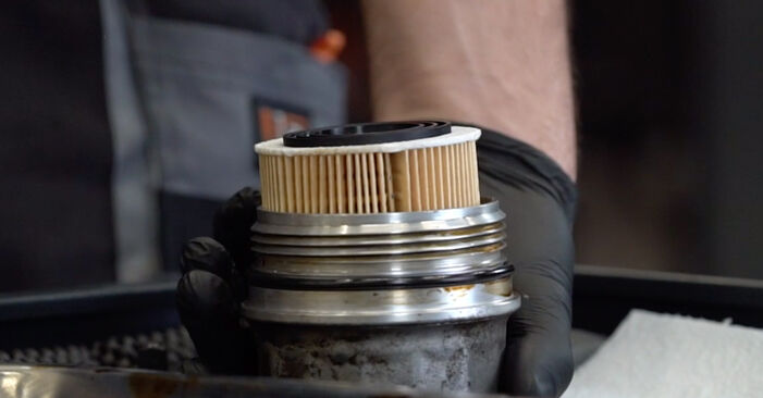 Step-by-step recommendations for DIY replacement Mini R53 2002 1.4 One D Oil Filter