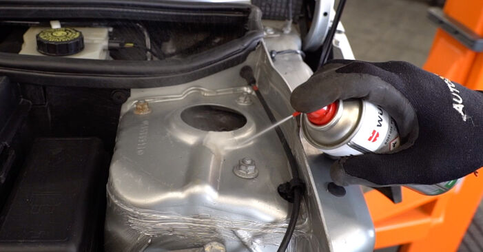 Cómo reemplazar Bieletas de Suspensión en un MINI Hatchback (R50, R53) 2006: descargue manuales en PDF e instrucciones en video
