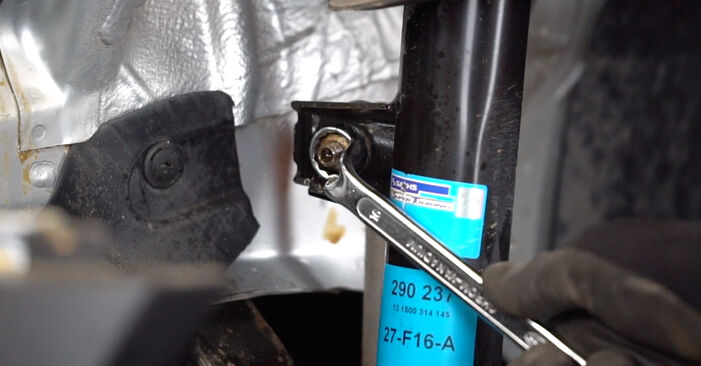Changing of Anti Roll Bar Links on Mini R53 2003 won't be an issue if you follow this illustrated step-by-step guide