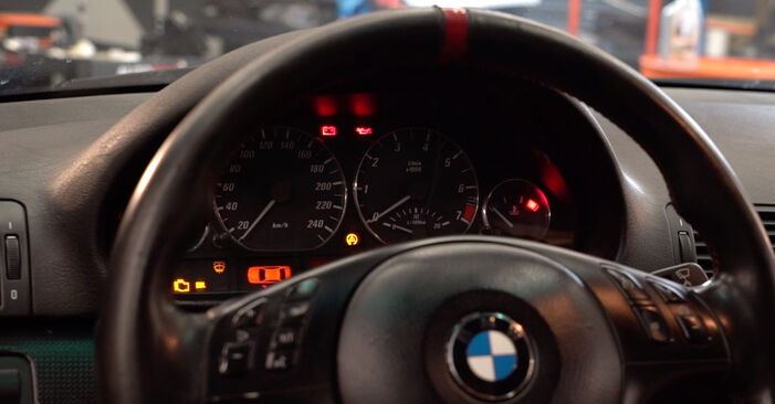Come cambiare Filtro olio motore su BMW 3 Cabrio (E46) 2004 - suggerimenti e consigli