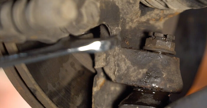 Wie lange braucht der Teilewechsel: Stoßdämpfer am Toyota Aygo AB1 2013 - Einlässliche PDF-Wegleitung