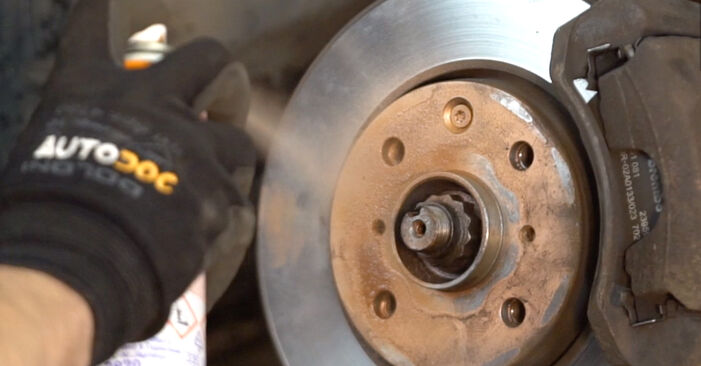 Toyota Aygo AB1 1.4 D-4D (WNB10_) 2007 Stoßdämpfer wechseln: Gratis Reparaturanleitungen