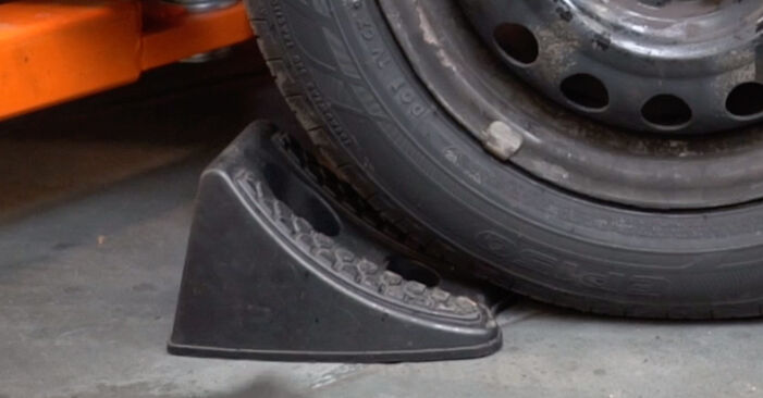 Wie schmierig ist es, selber zu reparieren: Stoßdämpfer beim Toyota Aygo AB1 1.0 (KGB10_) 2011 wechseln – Downloaden Sie sich Bildanleitungen