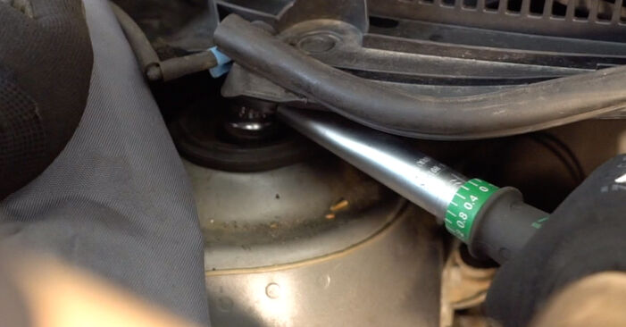 TOYOTA AYGO 1.0 GPL (KGB10_) Shock Absorber replacement: online guides and video tutorials
