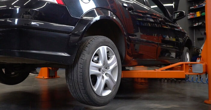 Opel Astra H Limousine 1.7 CDTi (L69) 2009 Radlager wechseln: Gratis Reparaturanleitungen
