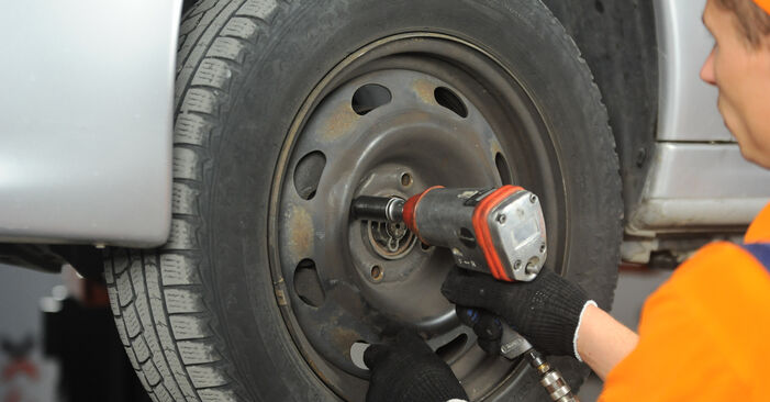 Hvordan man fjerner PEUGEOT 406 Bremseskiver - nem at følge online instruktioner
