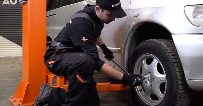 Biellette De Barre Stabilisatrice LEMFÖRDER Pour Mercedes Vito (638) 1997-2003 - Gauche Avant