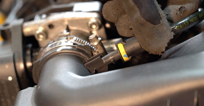 Peugeot 208 1 1.2 VTI 82 2014 Luftfilter wechseln: Kostenfreie Reparaturwegleitungen