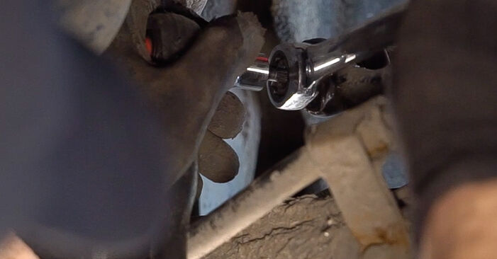 Wie problematisch ist es, selber zu reparieren: Koppelstange beim Alfa Romeo 159 Sportwagon 1.8 TBi (939BXN1B) 2012 auswechseln – Downloaden Sie sich bebilderte Tutorials