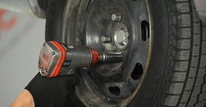 Peugeot 406 Saloon 1.8 16V 1997 Wheel Bearing replacement: free workshop manuals