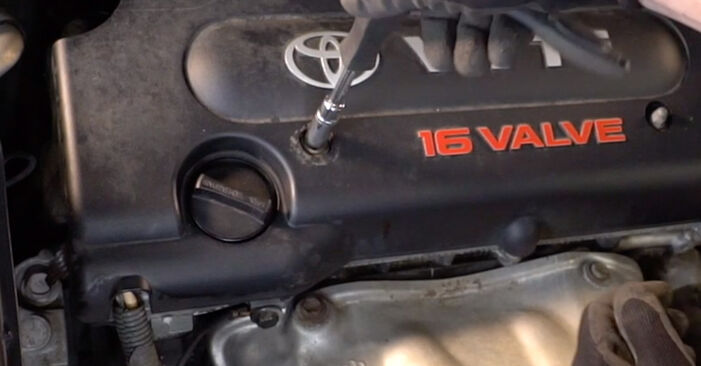 2007 Toyota RAV4 3 wymiana Świeca zapłonowa: darmowe instrukcje warsztatowe