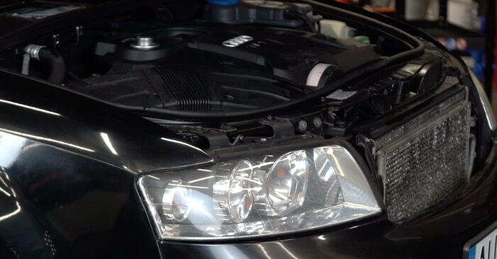 Hvordan skifte Luftfilter på Audi A4 B6 Avant 2001 – gratis PDF- og videoveiledninger