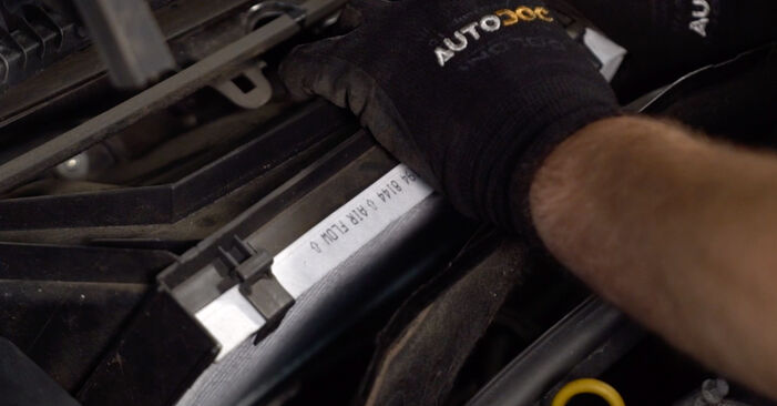 Ile czasu zajmuje wymiana: Filtr powietrza kabinowy w Opel Corsa C 1.8 (F08, F68) 2008 - pouczająca instrukcja w formacie PDF