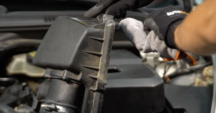 Wie lange benötigt das Auswechseln der Teile: Luftfilter beim Volvo V50 Kombi 2011 - Detailliertes PDF-Tutorial