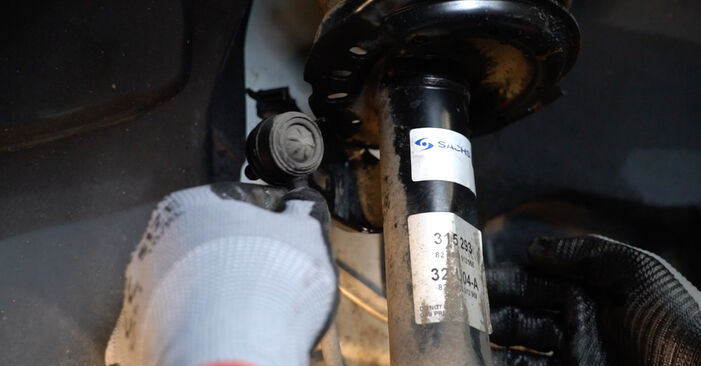 Replacing Shock Absorber on W245 2008 B 180 CDI 2.0 (245.207) by yourself