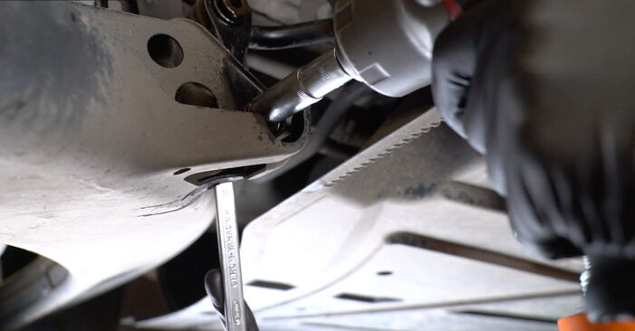 Wie problematisch ist es, selber zu reparieren: Koppelstange beim Mercedes W245 B 180 1.7 (245.232) 2011 auswechseln – Downloaden Sie sich bebilderte Tutorials