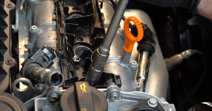 Hvordan skifte VW POLO 2016 Tennplugger trinn–for–trinn veiledning