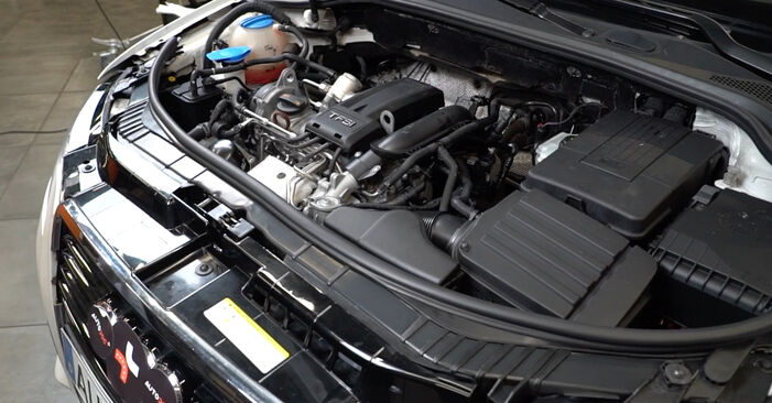 Austauschen Anleitung Ölfilter am Audi A3 8P 2004 2.0 TDI 16V selbst