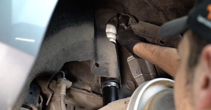 Replacing Shock Absorber on Audi A4 B8 2008 2.0 TDI by yourself