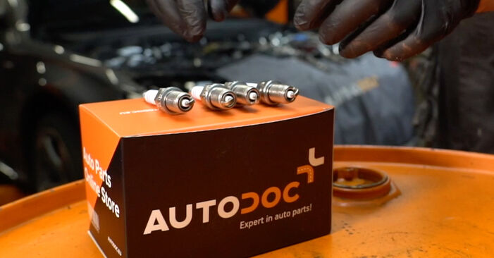 AUDI A4 3.0 TDI quattro Spark Plug replacement: online guides and video tutorials