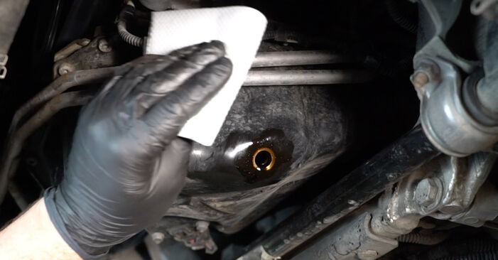 Audi A4 B8 1.8 TFSI 2009 Oil Filter replacement: free workshop manuals