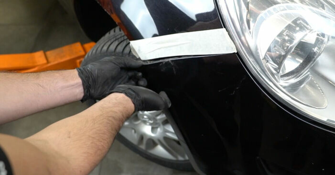 Opel Corsa D Scheinwerfer Birne Wechseln Fahrerseite Anleitung: Opel Corsa D Scheinwerfer wechseln - Anleitung und Video