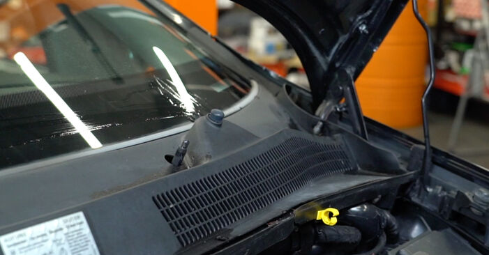 Vanskelighetsgrad: Bytte av Støtdemper på Opel Corsa D 1.4 (L08, L68) 2012 – last ned illustrert veiledning