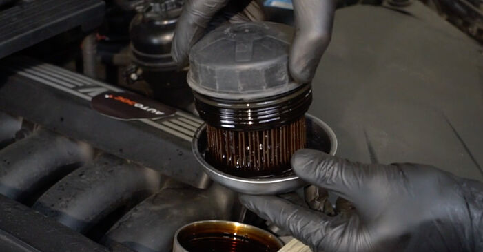 Replacing Oil Filter on BMW E82 2008 120 d by yourself