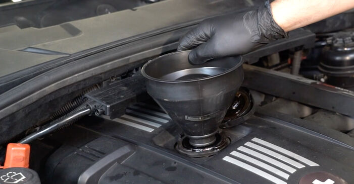 Need to know how to renew Oil Filter on BMW 1 SERIES 2013? This free workshop manual will help you to do it yourself