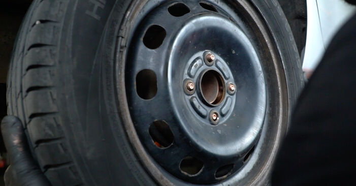 Vanskelighetsgrad: Bytte av Støtdemper på Ford Fiesta Mk6 1.4 2014 – last ned illustrert veiledning