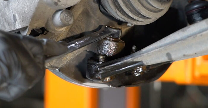 Wie schmierig ist es, selber zu reparieren: Traggelenk beim Seat Ibiza 6L1 1.9 TDI 2008 wechseln – Downloaden Sie sich Bildanleitungen