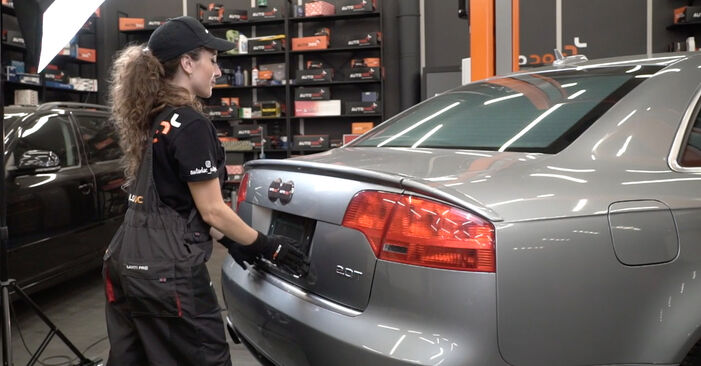 DIY replacement of Tailgate Struts on AUDI A4 Saloon (8EC, B7) 2.0 TDI 2008 is not an issue anymore with our step-by-step tutorial