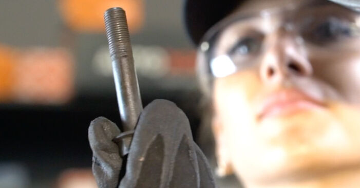 Wie schmierig ist es, selber zu reparieren: Querlenker beim Nissan Qashqai j10 2.0 Allrad 2012 wechseln – Downloaden Sie sich Bildanleitungen