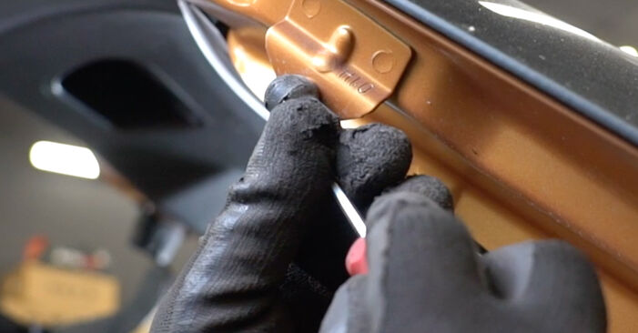 Heckklappendämpfer Peugeot 207 WA 1.4 2008 wechseln: Kostenlose Reparaturhandbücher