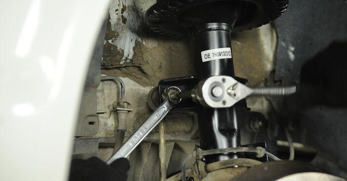 How hard is it to do yourself: Anti Roll Bar Links replacement on VW Multivan T5 2.0 2009 - download illustrated guide