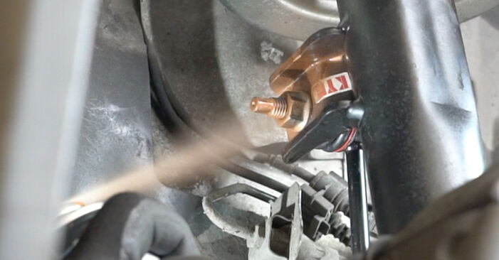 Mercedes W203 C 180 1.8 Kompressor (203.046) 2002 Stoßdämpfer wechseln: Kostenfreie Reparaturwegleitungen