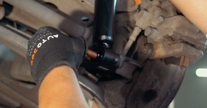 Replacing Strut Mount on BMW X3 E83 2004 2.0 d by yourself