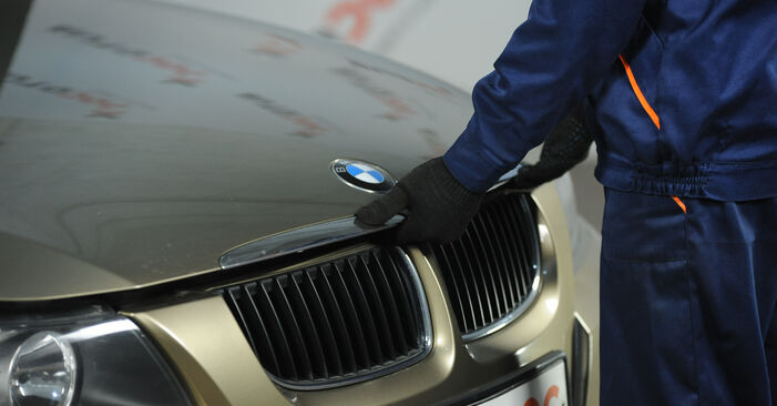 How to change Pollen Filter on BMW E90 2004 - free PDF and video manuals