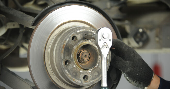 3 Saloon (E90) 325 i 2007 Brake Discs DIY replacement workshop manual