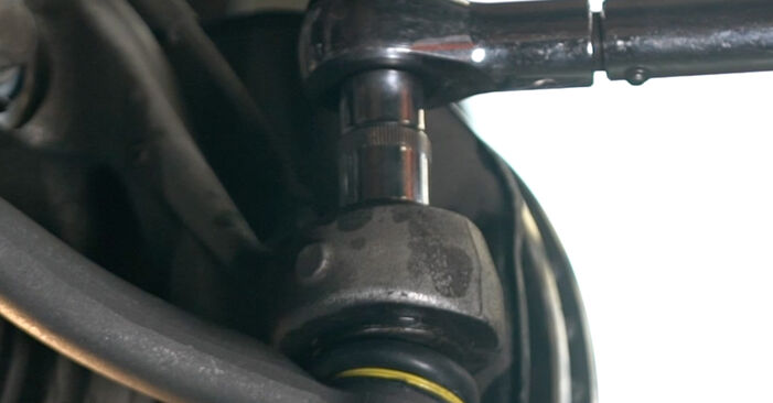 Как се сменя Накрайник на напречна кормилна щанга на Ford Fiesta Mk5 2001 - безплатни PDF и видео уроци