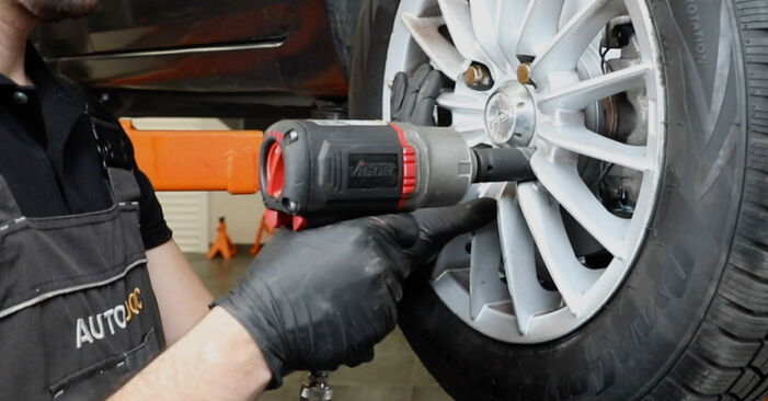 Wie schmierig ist es, selber zu reparieren: Spurstangenkopf beim Ford Fiesta Mk5 1.6 16V 2007 wechseln – Downloaden Sie sich Bildanleitungen