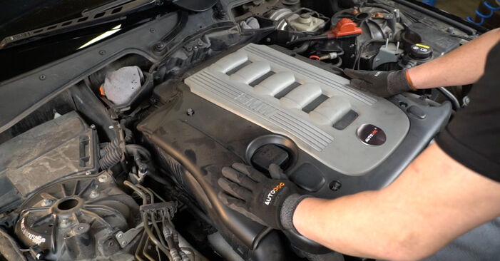 Replacing Air Filter on BMW E60 2001 530d 3.0 by yourself