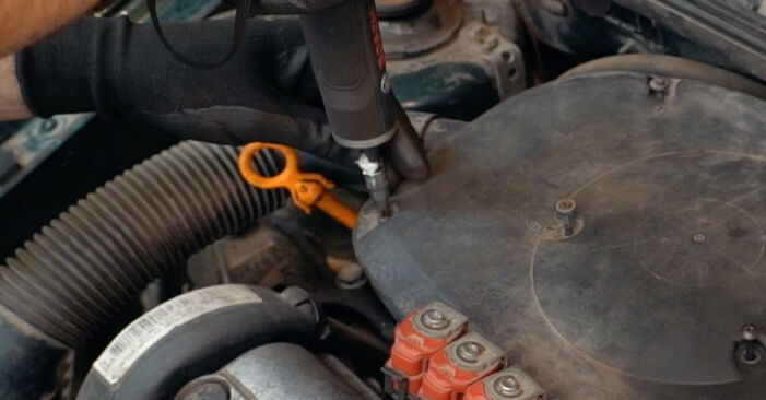 VW POLO Aukštos įtampos laidų keitimas: nemokamos remonto instrukcijos