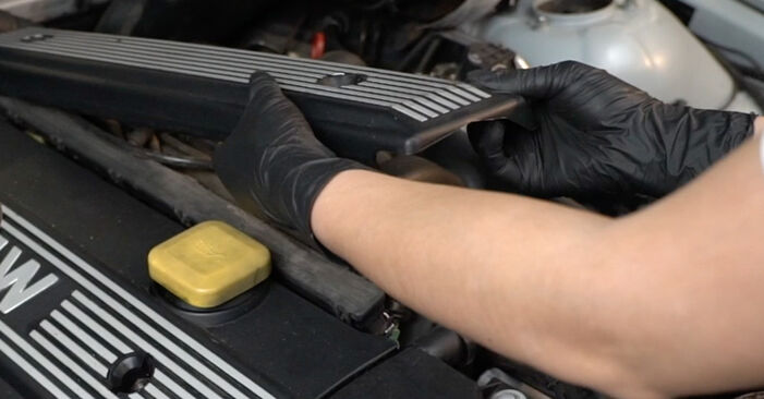 Changing Spark Plug on BMW 5 Saloon (E39) 520 i 1998 by yourself