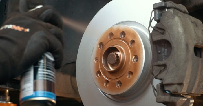 Wie schmierig ist es, selber zu reparieren: Stoßdämpfer beim VW Passat B7 Limousine 2.0 TSI 2011 wechseln – Downloaden Sie sich Bildanleitungen