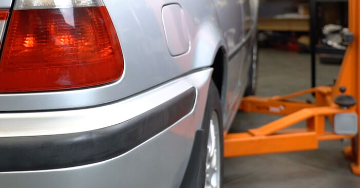 BMW 3 Touring (E46) 320i 2.2 2001 Slijtage Indicator Remblokken vervanging: gratis werkplaatshandleidingen
