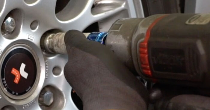 Trocar Sensor de Desgaste Pastilha de Travão no BMW 3 Touring (E46) 318 i 2002 por conta própria