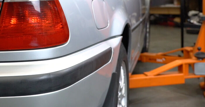 BMW 3 SERIES Slidindikator Bremsebelægning udskiftning: gratis værksteds manualer